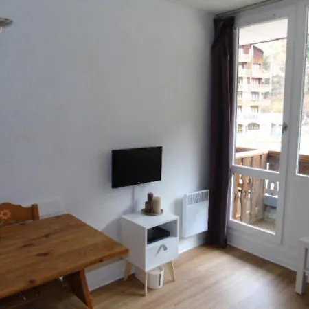Renove, Proche Telecabine, Balcon Sud, Animaux Acceptes, Draps Inclus, Casier A - Fr-1-561-52